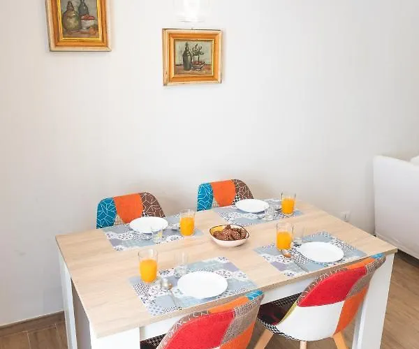 Apartament Cozy Flat With Terrace At Trastevere Train Station Rzym