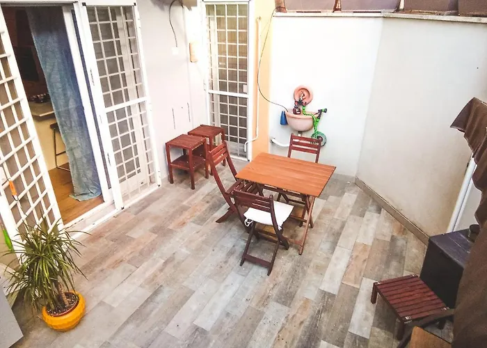 Cozy Flat With Terrace At Trastevere Train Station Apartament *