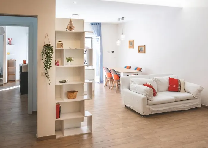 Cozy Flat With Terrace At Trastevere Train Station Rzym