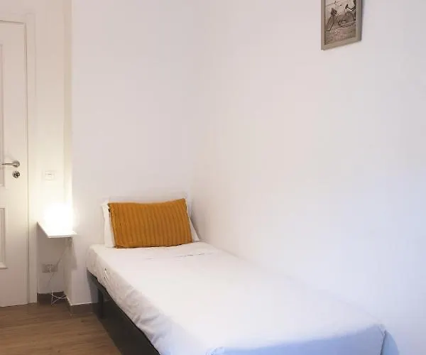 Apartament Cozy Flat With Terrace At Trastevere Train Station Rzym
