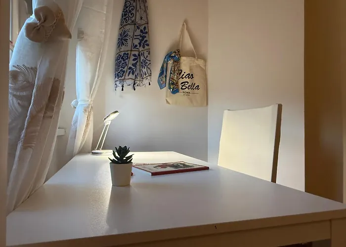 Apartament Cozy Flat With Terrace At Trastevere Train Station